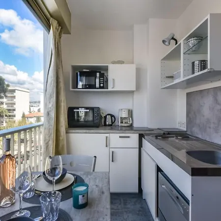 La Brise By Interhome * Канны